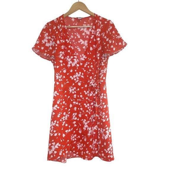 J. Crew Dresses & Skirts - J. Crew Red and White Flower Wrap Mini Dress Size 8